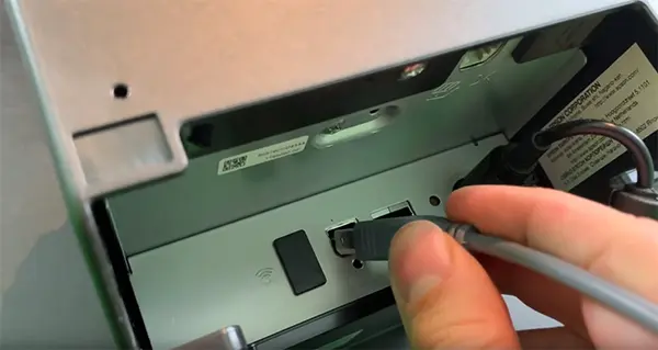 brancher le cable USB